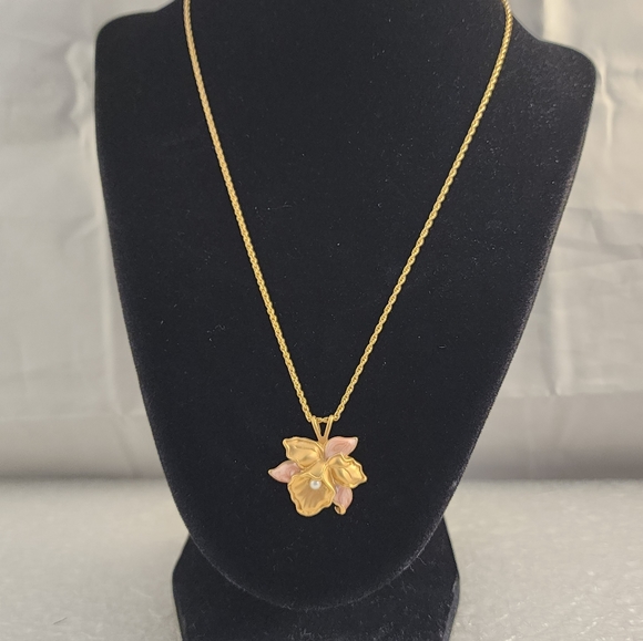 Vtg Gold Tone Pink Enamel Accent Faux Pearl Orchid Necklace - Picture 1 of 14